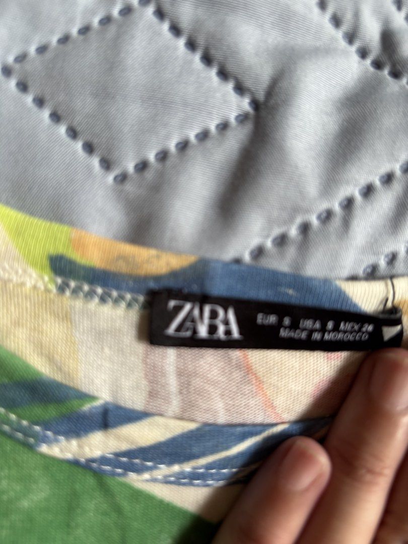 Zara printed top (Category: Blouses) located in Calamba. Submitted by rache31 (Listing ID 1467002821, Image 2). Description: Zara printed top.