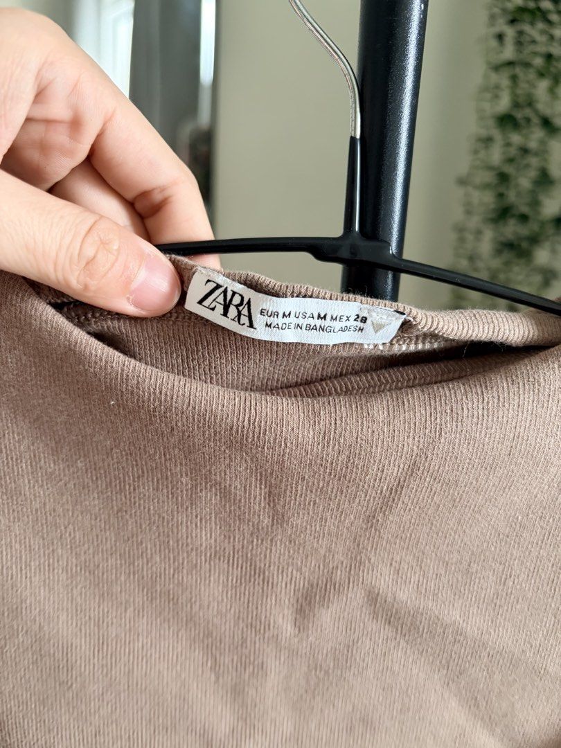 ZARA Ribbed Brown Sleeveless Top Size M (Category: Sleeveless) located in Manila. Submitted by krizziakamilb (Listing ID 1467033572, Image 2). Description: - Brand: ZARA - Size: M (Made in Bangladesh) - Color: Neutral brown - Material: Ribbed knit - .