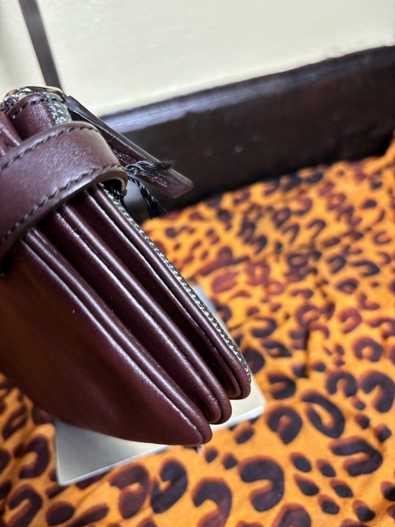 Zegna Pouch (Category: Belt bags, Clutches and Pouches) located in Manila. Submitted by earlylifecrisis3 (Listing ID 1467090780, Image 3). Description: Condition 10/10 Measure it by inch Width: 8.5 Length: 5 Depth: 1 Handle:3 •Refund / Returns not allowed allowed •Please do check the dimensions size on labels sometimes are not accurate on the sizing •Ask me before purchasing.