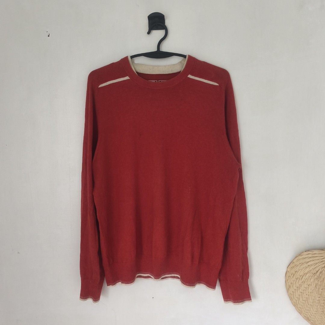 Zegna sport sweater (Category: Luxury Apparel) located in Tayabas. Submitted by cat.b0i (Listing ID 1467095345, Image 1). Description: Size on tag: Fitting: Men - L-Cropped Semi XL Women - XL ‎Length: 25 ‎Width: 21 ‎Shoulder: none (raglan build) ‎Arm Space: 9.5 ‎Sleeve Length: 29 ‎ ‎Color: red orange with beige accents Color Rate: 9.2 ‎Material: unsure because I can't find washtag but feels cotton-cashmere properties: ‎Issues: washable minor stai