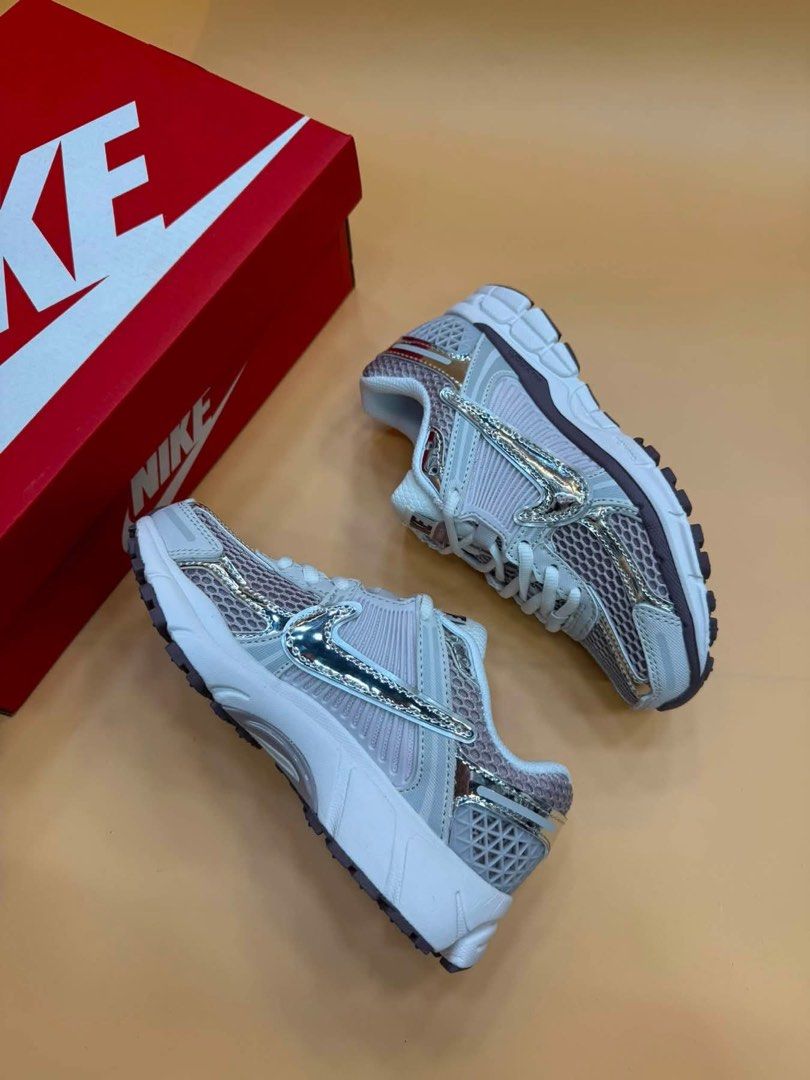Zoom Vomero 5 (Category: Sneakers) located in Manila. Submitted by aiman_sole5 (Listing ID 1467148254, Image 2). Description: ₱1,700 - with box included Available size: 36. 37. 38. 39. 40 📍Binondo, Manila - Lalamove available (same day delivery) - JNT shipping available .