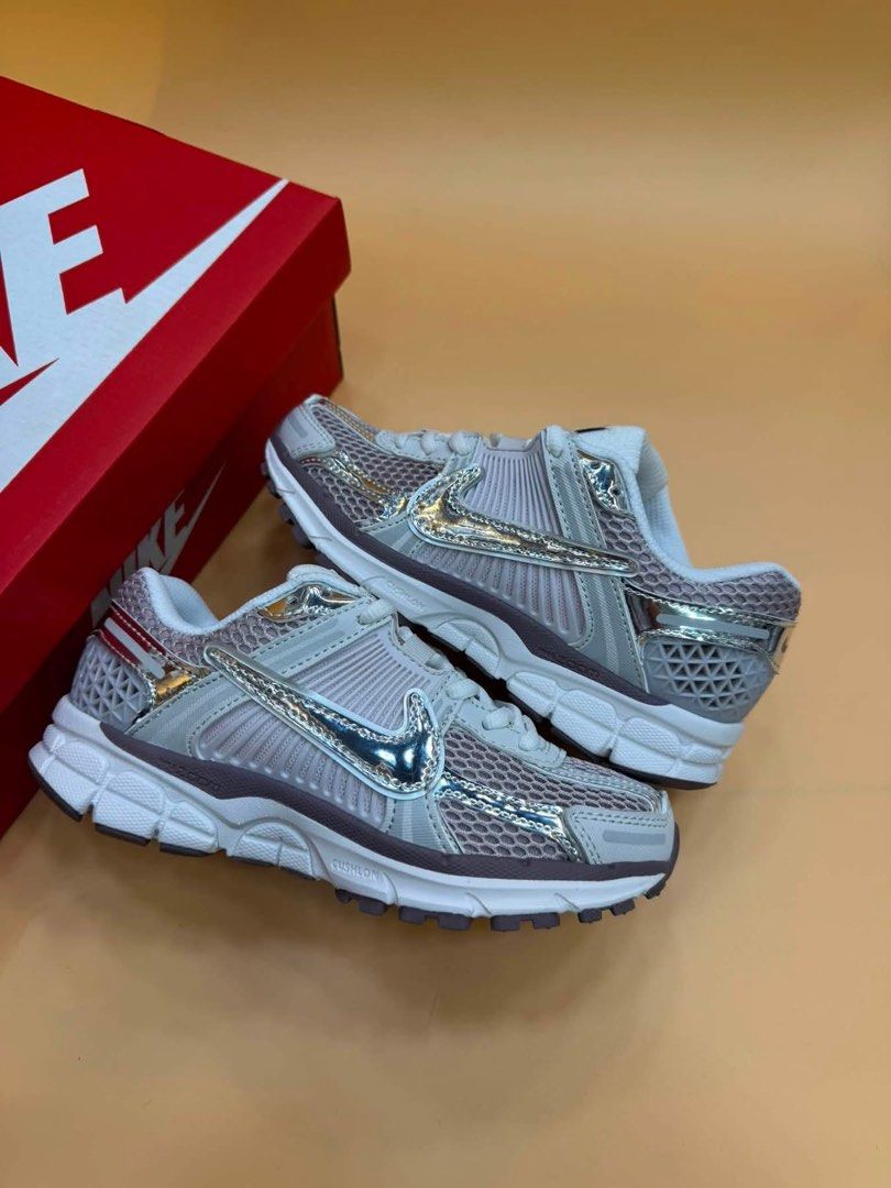Zoom Vomero 5 (Category: Sneakers) located in Manila. Submitted by aiman_sole5 (Listing ID 1467148254, Image 3). Description: ₱1,700 - with box included Available size: 36. 37. 38. 39. 40 📍Binondo, Manila - Lalamove available (same day delivery) - JNT shipping available .