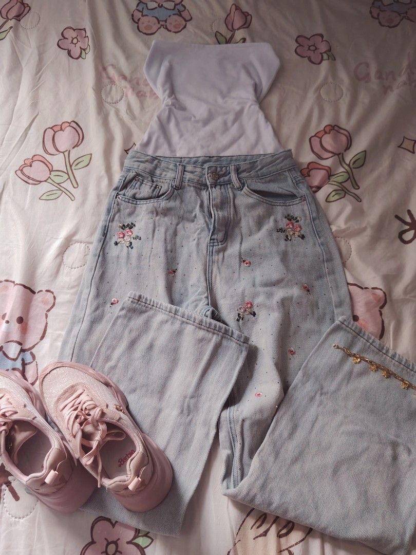 03 denim pants 👖 (Category: Jeans) located in Hermosa. Submitted by lcvelycath (Listing ID 1467195476, Image 1). Description: size: m-l mine: ₱199 bid: ₱+10 lock: ₱399 (shipped) EOB: wednesday—october 14, 2026 °. thrifted, pre-loved, or brand new but ready to wear (some aren't bcs i don't have the time to wash them, very sorryy :<) colors may vary due to lightning & quality 𐙚 °. check details before mine joy miners will be posted :> 𐙚 °. payme