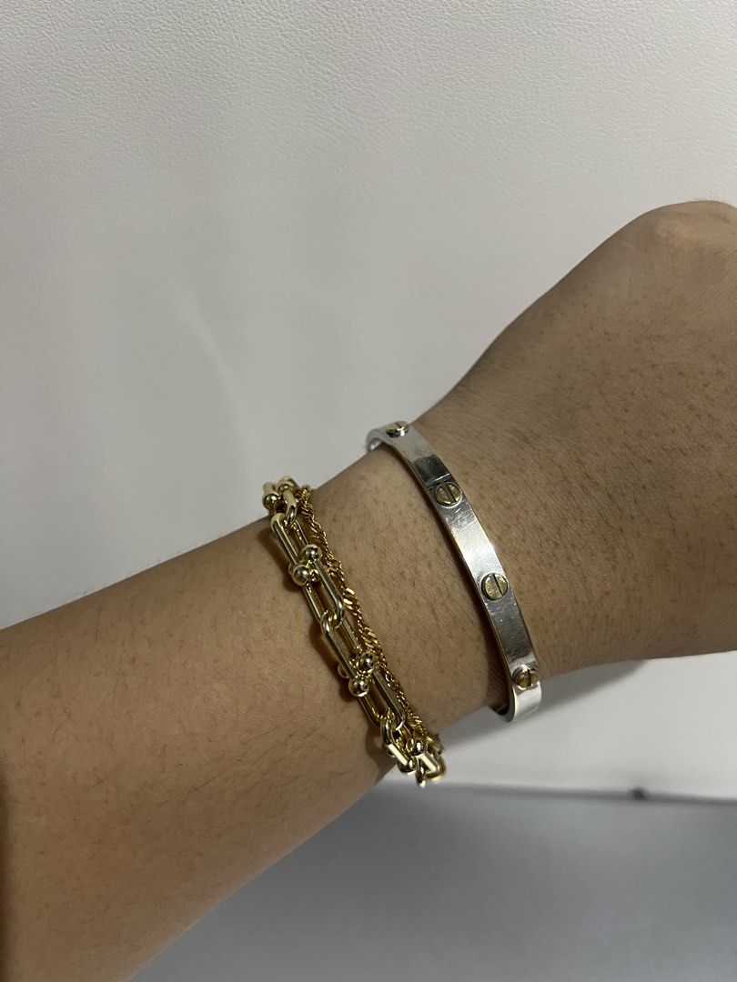 18k Cartier Love Bangle (White Gold) (Category: Bracelets) located in Plaridel. Submitted by raeve.maeve (Listing ID 1467226400, Image 2). Description: 18k White Gold Cartier Love Bangle 19cm 11.32 grams ✅Cash ✅E-Wallet / Bank Transfer ✅Credit Card ✅COD/COP via LBC.