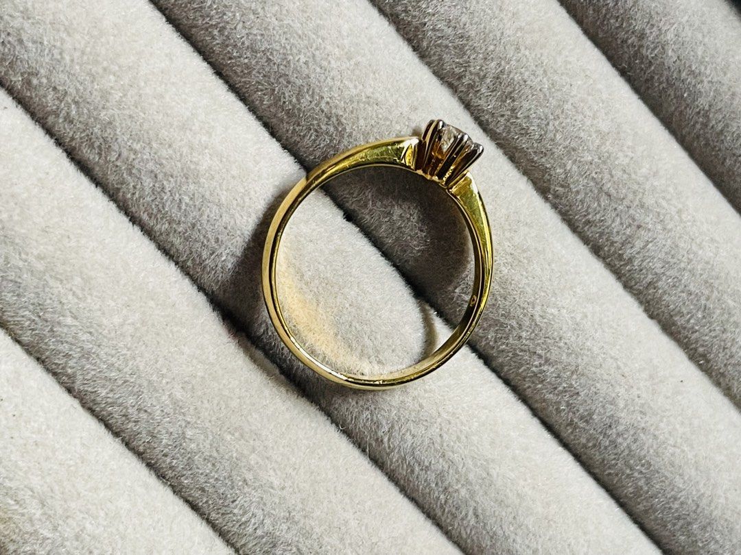 18k Natural diamond ring size 7 7.5 fits (Category: Rings) located in Batangas. Submitted by kheanknox29 (Listing ID 1467262473, Image 2). Description: .20ct estimated Natural diamond Fits 7 to 7.5 On hand .
