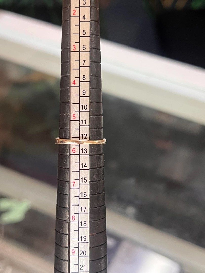18k White gold Ring with 7stones Natural diamonds. (Category: Luxury Accessories) located in Tagum. Submitted by sammiecats (Listing ID 1467280690, Image 3). Description: Rositas ring, Personal use only. 🩷 Bought it at a higher price, but reselling it for less now. Steal price already! Weight: 2 grams Size: 5.5–6.