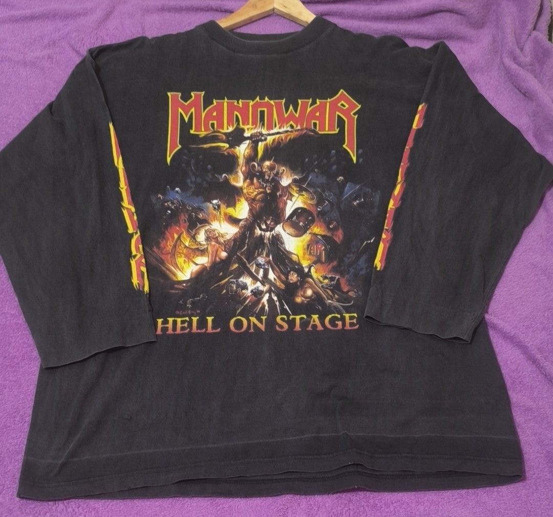 1998 MANOWAR HELL ON STAGE (Category: Tshirts & Polo Shirts ) located in Dumaguete. Submitted by nostaldripph (Listing ID 1467254148, Image 1). Description: EURO TAG 24.5*30.5 MULTIPLE PINHOLES, UNEVEN FADE, MINOR TATTERING, HAIRLINES CRACKS.