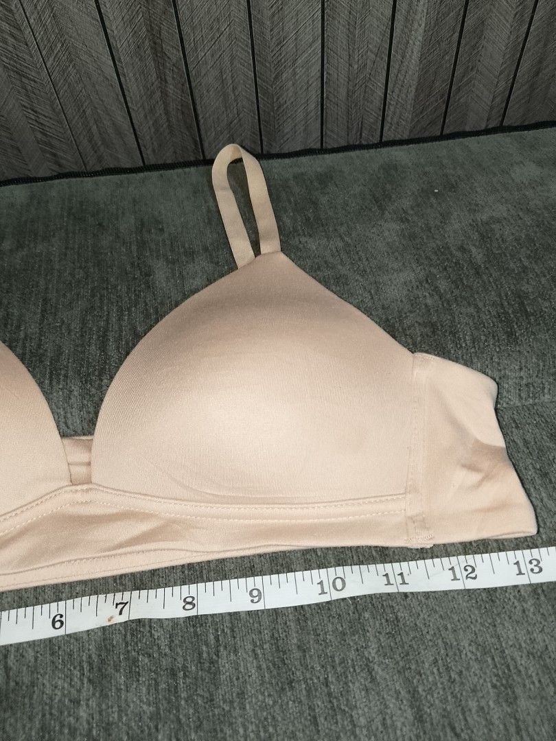 36a Maidenform bra nonwire padded (Category: Undergarments & Loungewear) located in Manila. Submitted by truecrystal-1407 (Listing ID 1467178661, Image 2). Description: .
