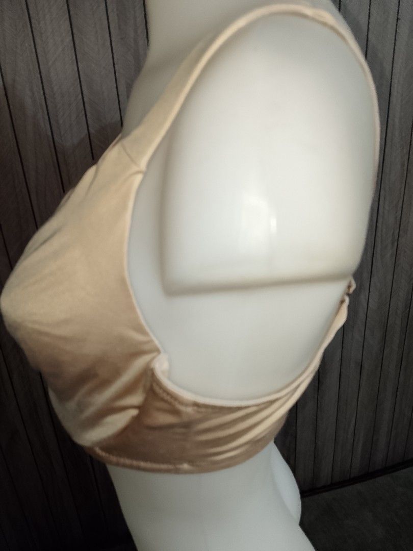 40c SOMA bra no pads with underwire (Category: Undergarments & Loungewear) located in Manila. Submitted by truecrystal-1407 (Listing ID 1467190770, Image 2). Description: sensous sides minimizer.