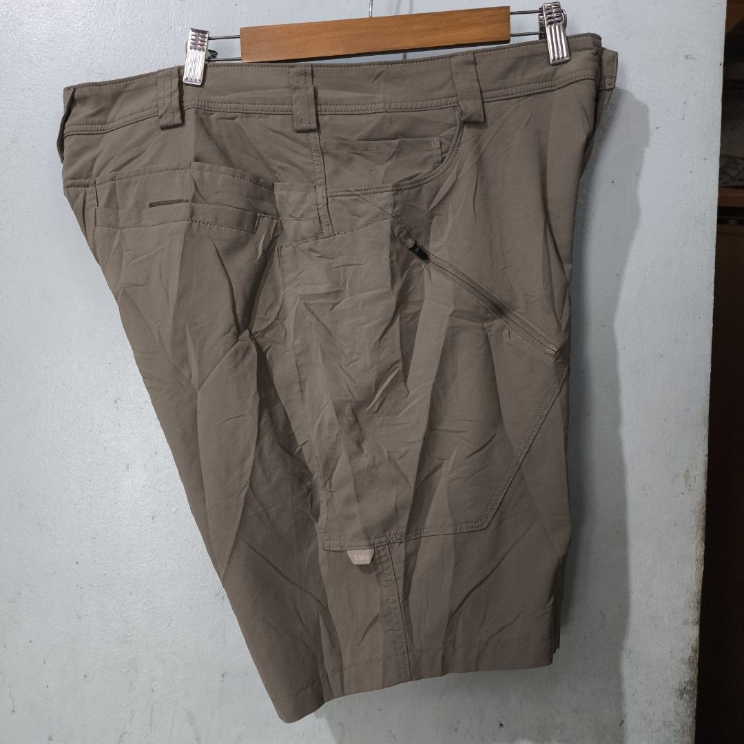 5.11 Tactical Stealth 10.5 Cargo Nylon Short (Category: Activewear) located in Quezon City. Submitted by jedclo (Listing ID 1467284581, Image 3). Description: Size US: 36 Waistline: 38-40 Length: 20 Leg Open: 11 Bnew condition! Color due lightning MOP: GCASH, DM to purchase Disclaimer: "All brand names, logos, and images are registered trademarks of their respective owners. No affiliation or copyright infringement intended.