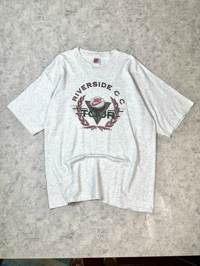 80’s Nike Golf Riverside Tour Tee (Category: Tshirts & Polo Shirts ) located in Batangas. Submitted by geejay2ph (Listing ID 1467305110, Image 3). Description: ʙʀᴀɴᴅ: 80’s Nike Golf Riverside Tour Tee sɪᴢᴇ: Large on Tag ; Neck to Bottom Length (29) in. Pit-Pit Width (23) in. ᴄᴏɴᴅɪᴛɪᴏɴs: Cracks on Print But Still Excellent Condition.