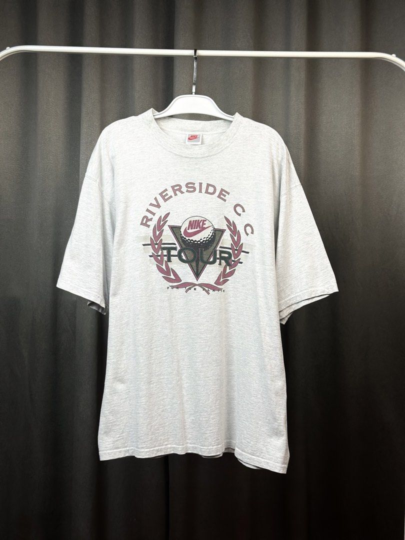 80’s Nike Golf Riverside Tour Tee (Category: Tshirts & Polo Shirts ) located in Batangas. Submitted by geejay2ph (Listing ID 1467305110, Image 1). Description: ʙʀᴀɴᴅ: 80’s Nike Golf Riverside Tour Tee sɪᴢᴇ: Large on Tag ; Neck to Bottom Length (29) in. Pit-Pit Width (23) in. ᴄᴏɴᴅɪᴛɪᴏɴs: Cracks on Print But Still Excellent Condition.