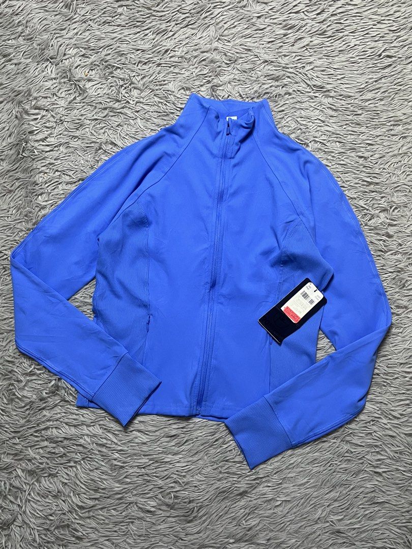 90 degrees Active Top (Category: Activewear) located in Dipolog. Submitted by krstnagnis98 (Listing ID 1467175716, Image 2). Description: 90 degrees Active Top Med on tag fits S-M With tags .