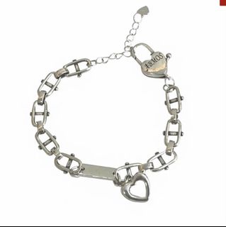 (Category: ) located in . Submitted by dalle_closet (Listing ID 1467213511, Image 1). Description: .