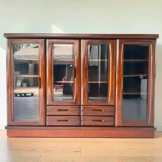 (Category: ) located in . Submitted by ilovecuratedfurnitures (Listing ID 1467237972, Image 1). Description: .