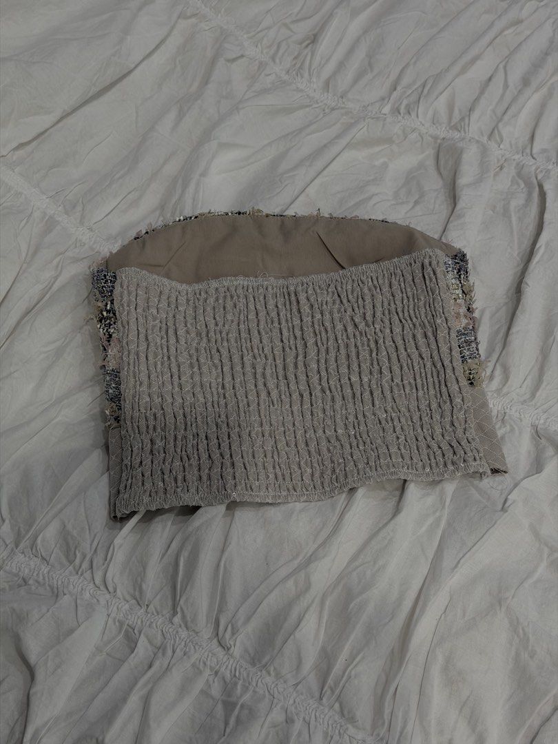⋆. 𐙚 ˚ viet tweed top (Category: Sleeveless) located in Makati City. Submitted by thezarachives (Listing ID 1467326105, Image 3). Description: .