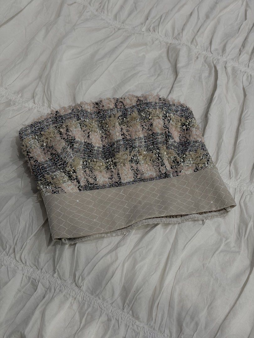 ⋆. 𐙚 ˚ viet tweed top (Category: Sleeveless) located in Makati City. Submitted by thezarachives (Listing ID 1467326105, Image 2). Description: .