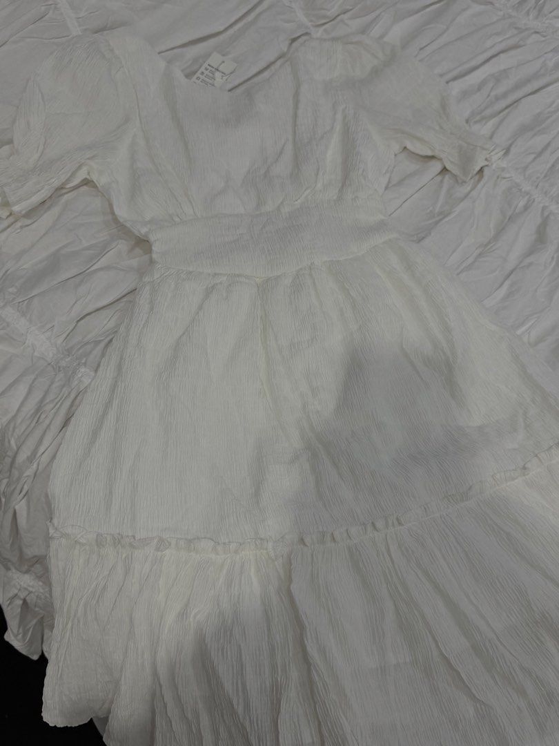 ⋆. 𐙚 ˚ white viet dress (Category: Evening dresses & gowns) located in Makati City. Submitted by thezarachives (Listing ID 1467327325, Image 1). Description: .