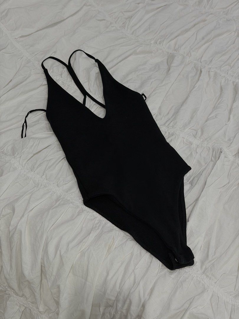 ⋆. 𐙚 ˚ zara black bodysuit top (Category: Sleeveless) located in Makati City. Submitted by thezarachives (Listing ID 1467325764, Image 1). Description: .