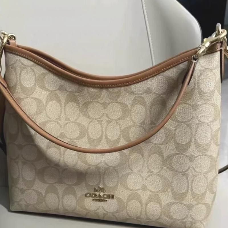 全新正貨 美國奧萊Coach蔻馳 Laurel奶茶色流浪包 單肩背囊 （分類：旅遊 - 旅行必需品及用品）位於 Hong Kong。 由 swiftwhale.d5eca2 提交（商品編號 1467353186，圖片 2）。簡介： 只做優質靚貨，所有圖片均為實拍，真正所見即所得！📸 購入後支持無條件退換，不設面交，全部訂單只透過快遞寄送，買得安心又省心～。