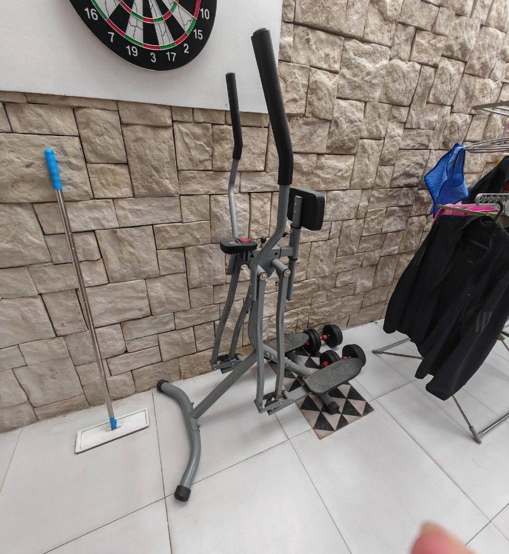 🏋️ FOR SALE: AIR WALKER EXERCISE MACHINE! (Category: Cardio & Fitness Machines) located in Caloocan City. Submitted by det123123 (Listing ID 1467221741, Image 1). Description: Get moving and stay active with this home exercise machine! 💪 ✅ Great for home workouts ✅ Easy-to-use design ✅ Ideal for daily fitness routines ✅ Space-saving equipment 📸 Actual photos posted. Interested? Send me a PM for inquiries! First come, first served. 😊.