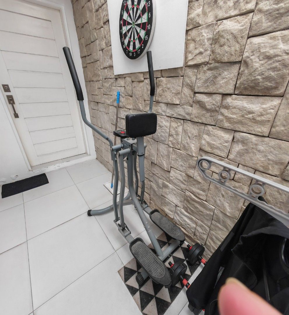 🏋️ FOR SALE: AIR WALKER EXERCISE MACHINE! (Category: Cardio & Fitness Machines) located in Caloocan City. Submitted by det123123 (Listing ID 1467221741, Image 2). Description: Get moving and stay active with this home exercise machine! 💪 ✅ Great for home workouts ✅ Easy-to-use design ✅ Ideal for daily fitness routines ✅ Space-saving equipment 📸 Actual photos posted. Interested? Send me a PM for inquiries! First come, first served. 😊.