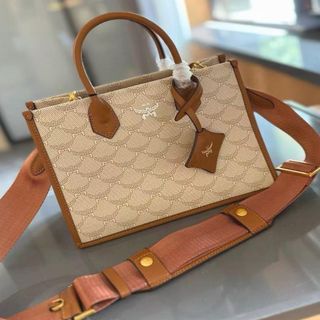 （分類：）位於 。 由 saldavis 提交（商品編號 1467362710，圖片 1）。簡介： 。
