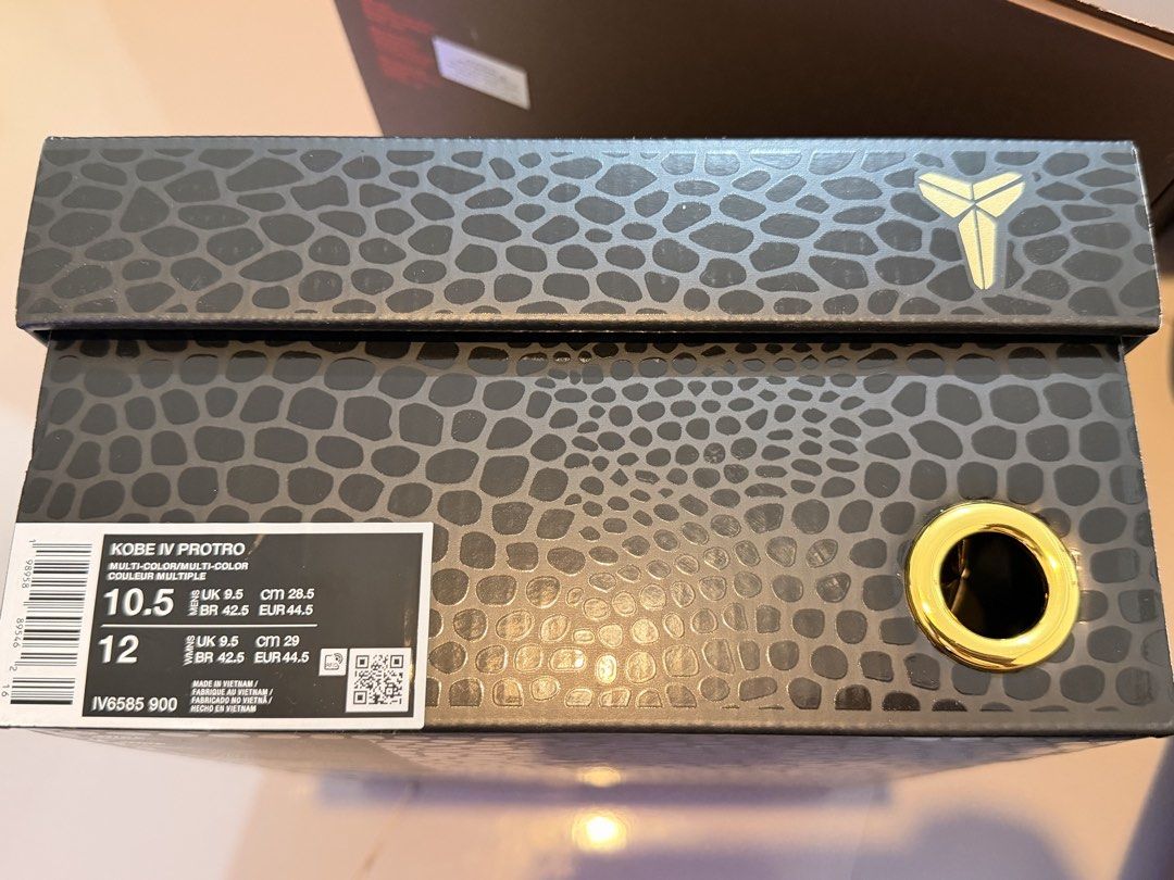 🐍 Nike Kobe 4 Protro "Draft Pack" (1996 Draft - Milwaukee Bucks) - US10.5 (Category: Sneakers) located in Pasig City. Submitted by philzyper (Listing ID 1467219459, Image 1). Description: 🐍 Nike Kobe 4 Protro “Draft Pack” (1996 Draft - Milwaukee Bucks) - US10.5 📌 Details: • Condition: Deadstock / Brand New in Box (Unworn with tags & extra laces) • Size: Men’s 10.5 / Women’s 12 (UK 9.5 | EUR 44.5 | 28.5 cm) • Colorway: Multi-Color / Multi-Color