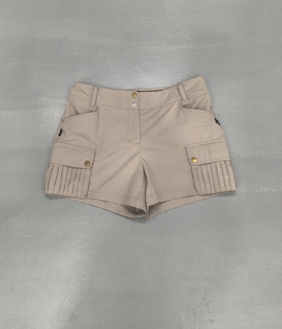 ⛳ PEARLY GATES GOLF 31 (Category: Shorts) located in Cagayan de Oro. Submitted by ladiescollections.ph (Listing ID 1467294108, Image 2). Description: ---PEARLY GATES GOLF ⛳⛳⛳ ---100% AUTHENTIC ---WAIST 31 ---LENGTH 12.5-13.5 ---PLS REFER TO DIMENSIONS ---EXCELLENT CONDITION 9.5/10 ---NO ISSUE ---SUPER NICE DESIGN ⛳ ---950 ONLY.