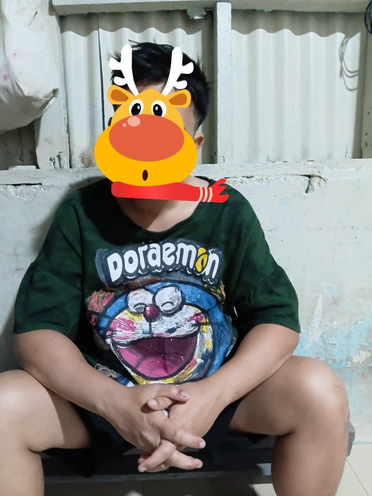 💚 RARE DORAEMON GRAFFITI STREETWEAR TEE 💚 (Category: Tshirts & Polo Shirts ) located in Taguig. Submitted by anadomissy93874 (Listing ID 1467196974, Image 3). Description: 💚 RARE DORAEMON GRAFFITI STREETWEAR TEE 💚 🔥 NOT THE BASIC MALL DORAEMON 🔥 ⚡️ Oversized / Streetwear Fit ⚡️ Army Green - ang angas ng kulay! ⚡️ Graffiti Art - hand-painted ⚡️ Design 1: Doraemon Laughing "MAKE X" + Design 2: Big Bell ⚡️ Good Condition - Print makapal pa, no