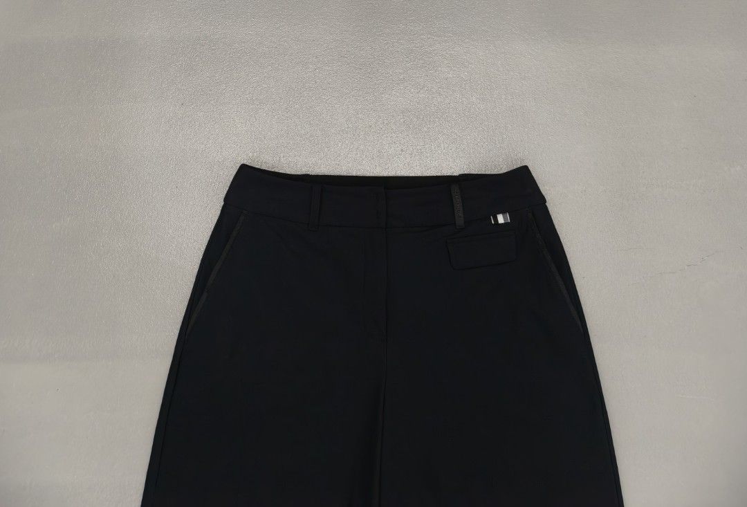 ⛳ RENOMA 31 (Category: Shorts) located in Cagayan de Oro. Submitted by ladiescollections.ph (Listing ID 1467288928, Image 3). Description: ---RENOMA ⛳⛳⛳ ---100% AUTHENTIC ---WAIST 31 ---LENGTH 17.5-18 ---PLS REFER TO DIMENSIONS ---EXCELLENT CONDITION 9.5/10 ---NO ISSUE ---SUPER NICE DESIGN ⛳ ---750 ONLY.