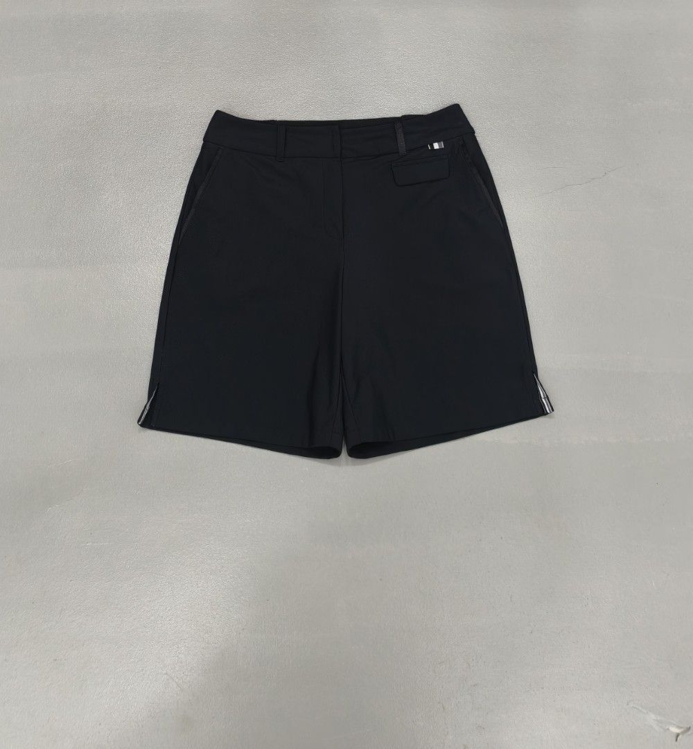 ⛳ RENOMA 31 (Category: Shorts) located in Cagayan de Oro. Submitted by ladiescollections.ph (Listing ID 1467288928, Image 2). Description: ---RENOMA ⛳⛳⛳ ---100% AUTHENTIC ---WAIST 31 ---LENGTH 17.5-18 ---PLS REFER TO DIMENSIONS ---EXCELLENT CONDITION 9.5/10 ---NO ISSUE ---SUPER NICE DESIGN ⛳ ---750 ONLY.