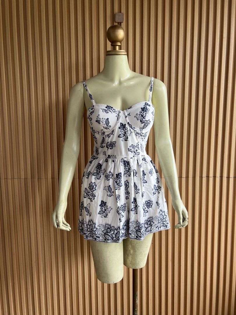 Abercrombie &fitch (Category: Rompers) located in Lipa City. Submitted by thyra06 (Listing ID 1467189784, Image 2). Description: Abercrombie &fitch good as new.