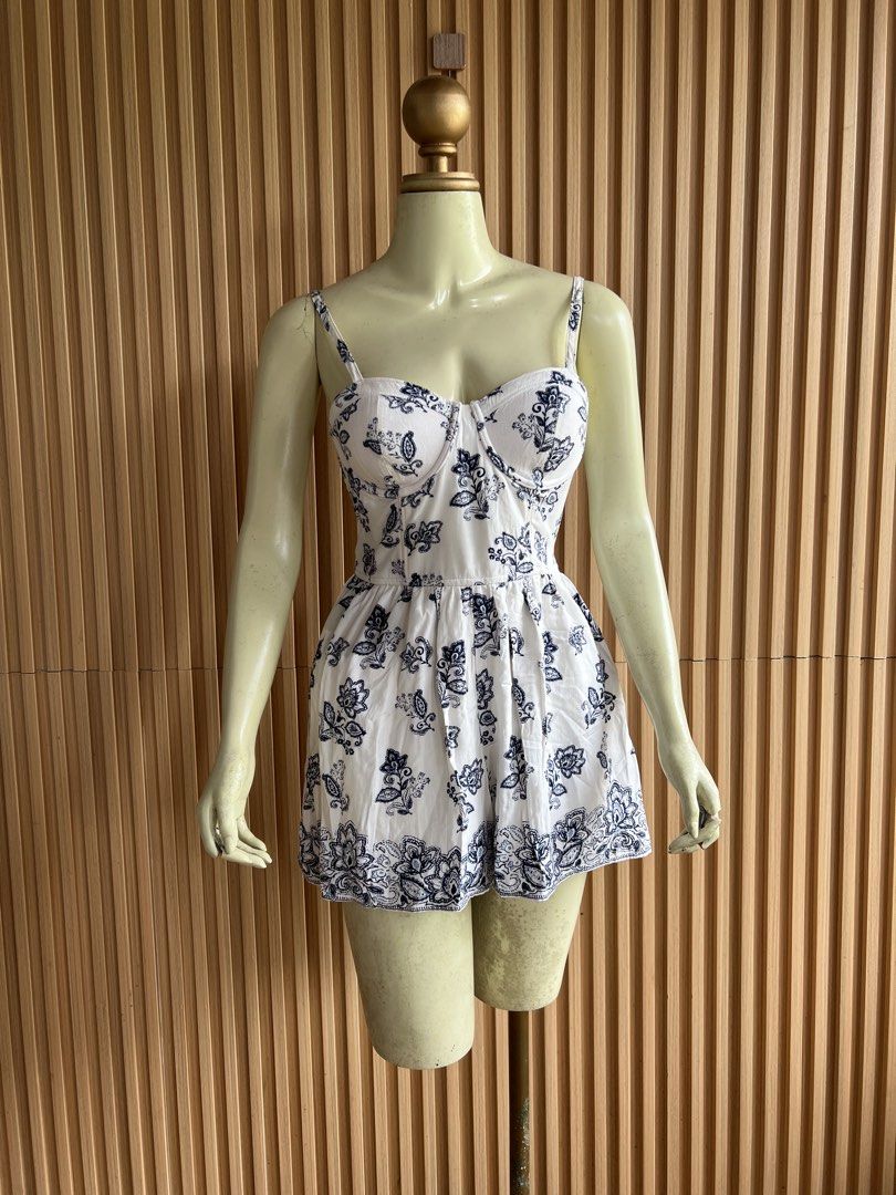 Abercrombie &fitch (Category: Rompers) located in Lipa City. Submitted by thyra06 (Listing ID 1467189784, Image 1). Description: Abercrombie &fitch good as new.