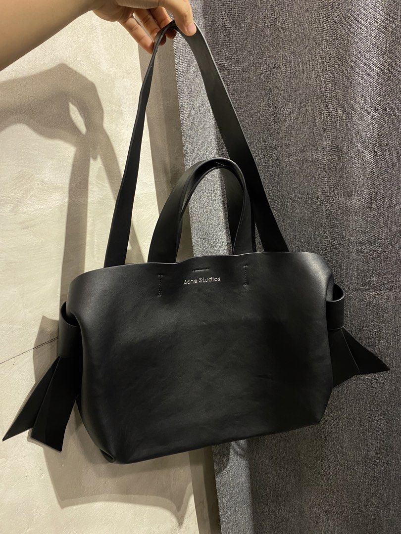 Acne Studios - Musubi Two-way Bag (Category: Shoulder Bags) located in Makati City. Submitted by dailypickups_ (Listing ID 1467284270, Image 1). Description: In excellent condition No inclusion .