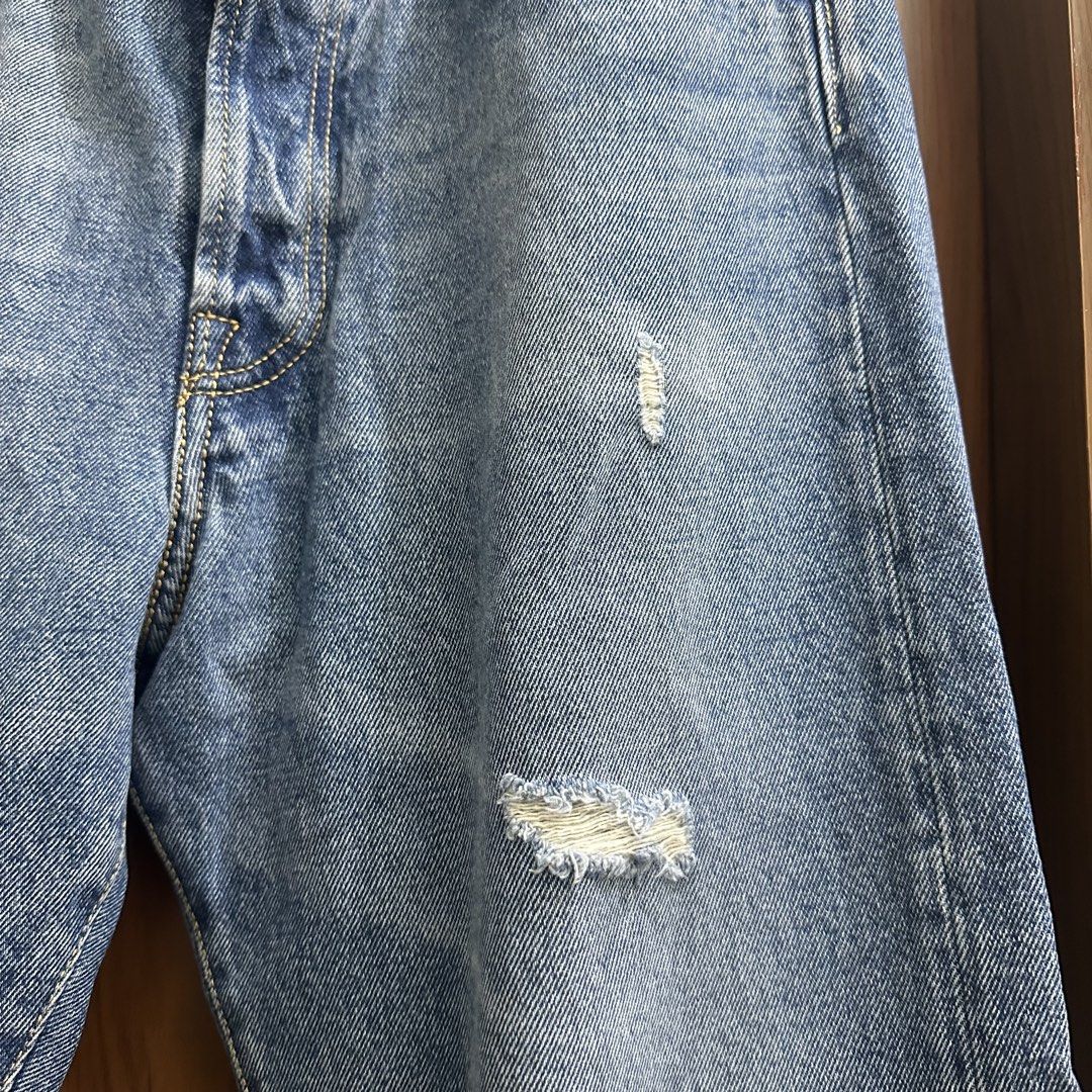 Acne Studios Denim Jeans (Category: Jeans) located in Makati City. Submitted by xo.thrifty (Listing ID 1467348147, Image 3). Description: Length:38 inches Waist: 30 inches not sure if its a women or men jeans.