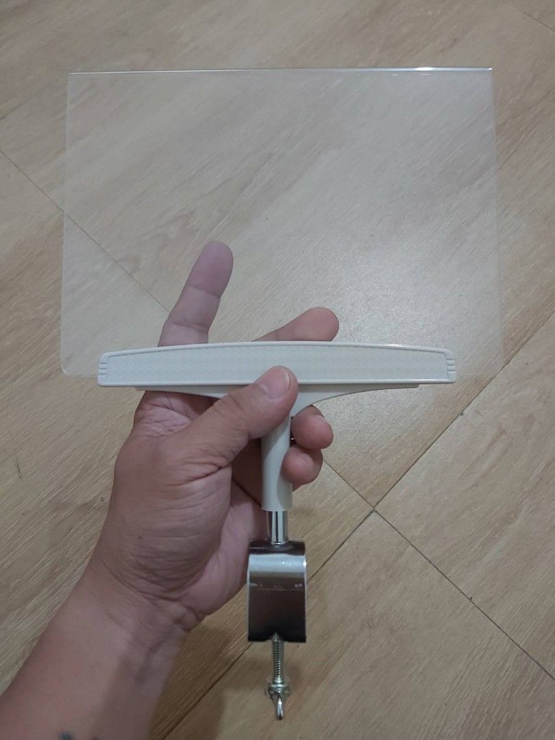 ACRYLIC SIGN HOLDER WITH CLAMP (Category: Other Stationery & Craft) located in Bulacan. Submitted by nansantiago (Listing ID 1467353783, Image 1). Description: ACRYLIC SIGN HOLDER WITH CLAMP Good as new 🏷️ ₱75 each / 5pcs available‼️ 📍 Location: Plaridel, Bulacan 💸 Mode of Payments: Gcash / BPI 📦 Pick-up / Ship 🚚 Couriers : Flash Express / SPX / Lalamove.