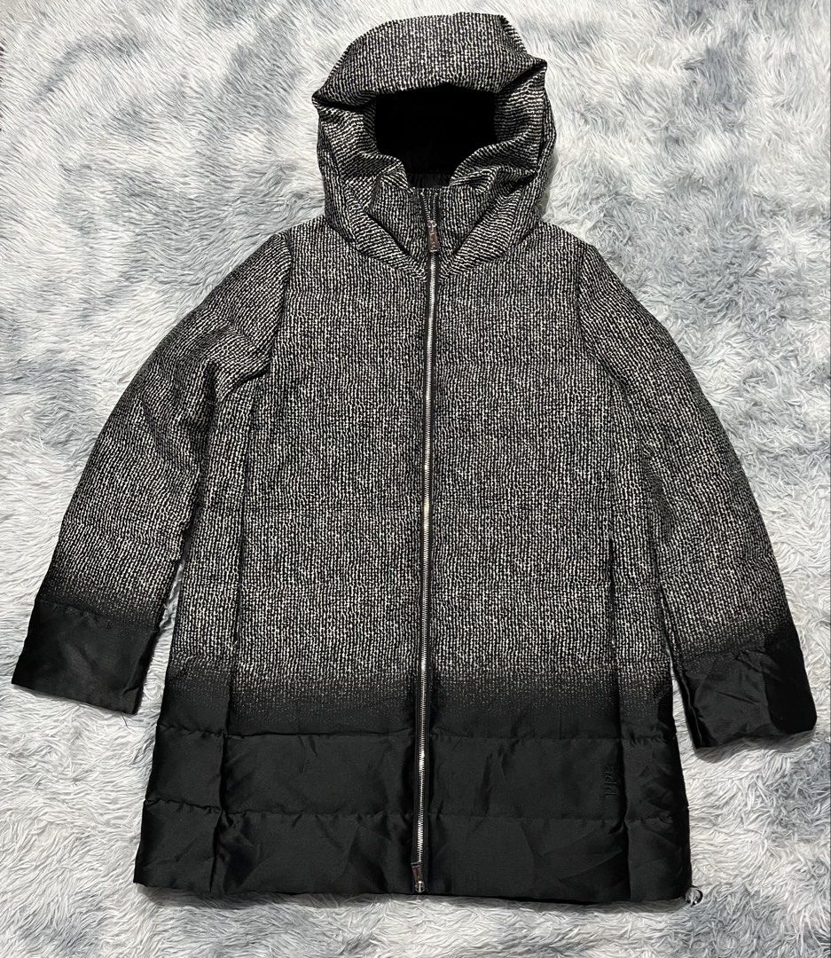 Add Down Long Puffer Jacket (Category: Coats, Jackets and Outerwear) located in Sasmuan (Sexmoan). Submitted by winterclothes.ph (Listing ID 1467331745, Image 1). Description: Add Down Long Puffer Jacket Us 4 on tag Women’s Width 20.5 Length 33.5 Excellent Condition .
