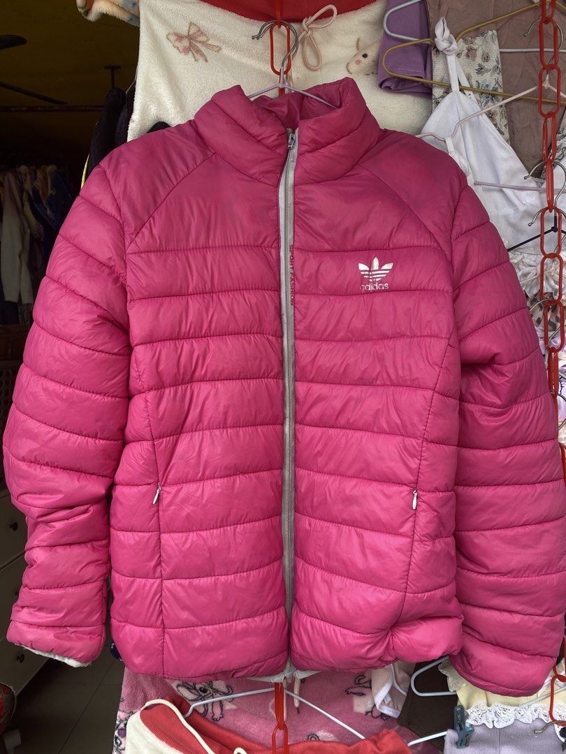 Addidas Bomber Jacket (Category: Coats, Jackets and Outerwear) located in Muntinlupa City. Submitted by calmbear-8752b1 (Listing ID 1467189788, Image 1). Description: Addidas Bomber Jacket Size medium to large No Issue/ Sign of Usage.