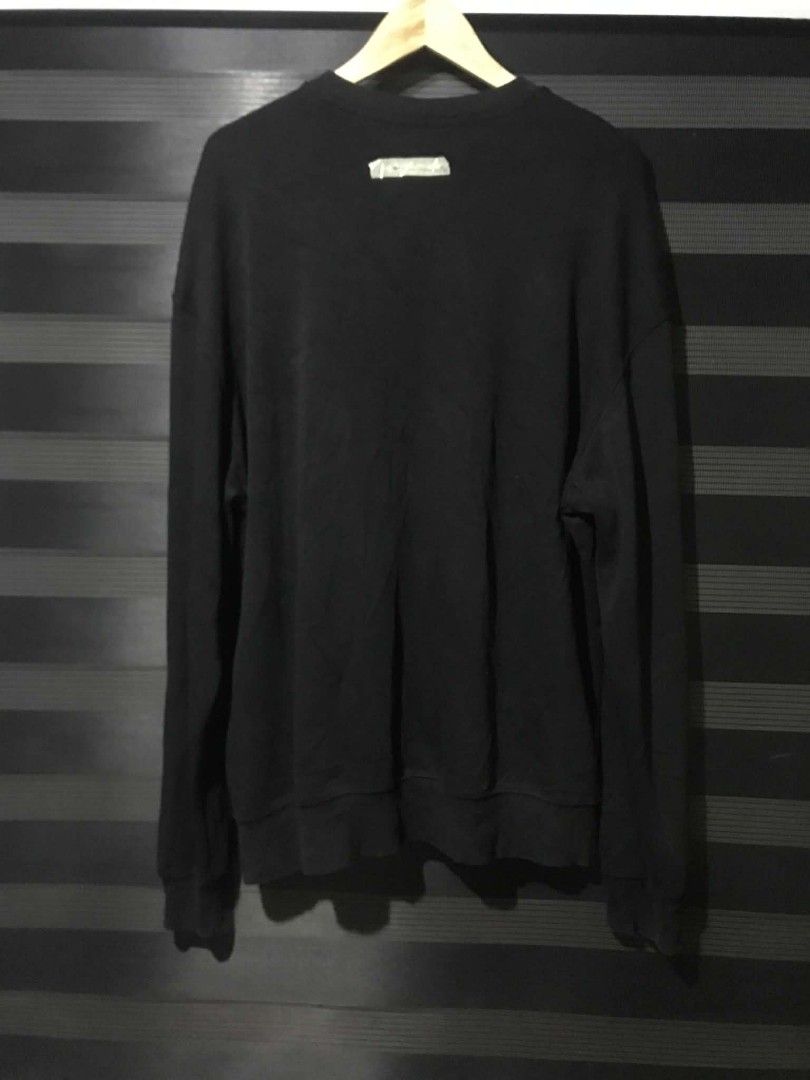 Ader error archive sweatshirt (Category: Coats, Jackets and Outerwear) located in Caloocan City. Submitted by anthriftdepot (Listing ID 1467317187, Image 3). Description: Dimes 30x25 Best fit XL-2XL Very good condition Color rate 9.5 /10 Check photo for reference North Caloocan area.