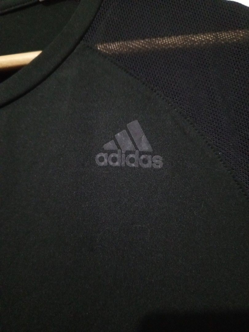 Adidas 3 stripes athletic tee (Category: Activewear) located in Santa Maria. Submitted by paulo-garcia21 (Listing ID 1467290418, Image 3). Description: xl on tag 16.5 by 25 no flaws excellent.
