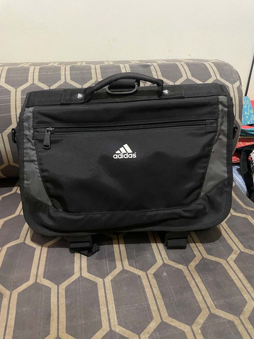 Adidas 3way (Category: Backpacks) located in Manila. Submitted by esskkeeyy_thriftzone (Listing ID 1467225928, Image 1). Description: For sale Authentic Adidas 3 way Pwede gawing backpack shoulderbag handbag 9.9/10 condition.