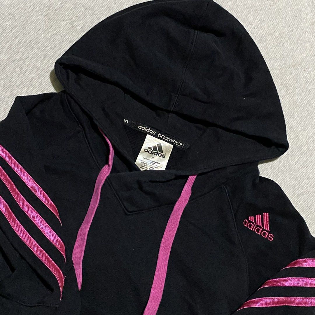 Adidas Badminton (Category: Coats, Jackets and Outerwear) located in Mabalacat. Submitted by stellargarments (Listing ID 1467344863, Image 3). Description: perfect for ladies outfit! pwede rin pangkids Length : 21 Width : 18 Condition : 9.5/10 embroidered all logos 💖 with backprint Complete all With Pocket masikip ribbings super nice & kinis! very comfy & smooth on skin need wash no major stain fresh from bale.