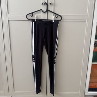 (Category: ) located in . Submitted by mywardrobe6 (Listing ID 1467223964, Image 1). Description: .