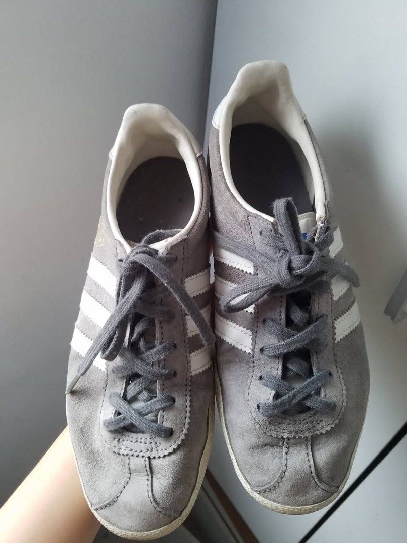 Adidas Gazelle Shoes (Category: Sneakers) located in General Trias. Submitted by ceethruenial (Listing ID 1467313781, Image 2). Description: .