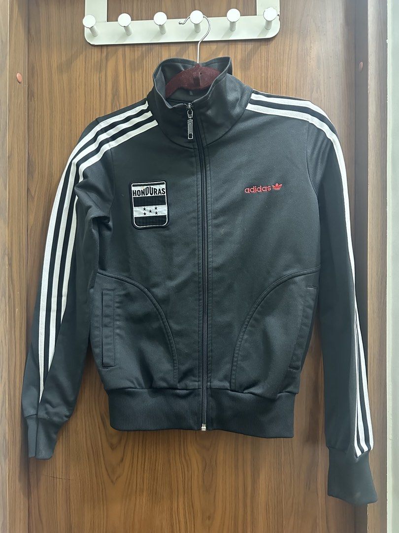 Adidas Honduras Jacket (Category: Coats, Jackets and Outerwear) located in Makati City. Submitted by xo.thrifty (Listing ID 1467246395, Image 2). Description: have stains and visible marks authenticity not guranteed .