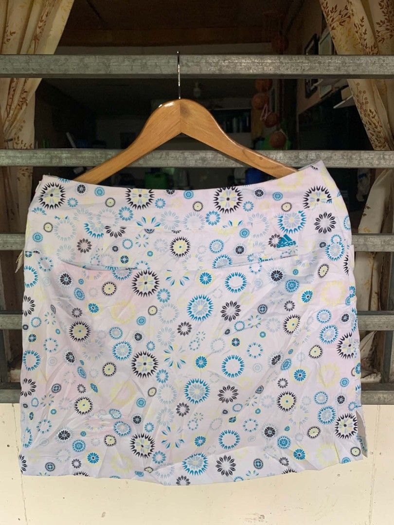 adidas short (Category: Shorts) located in Rizal. Submitted by saint-nike11 (Listing ID 1467230218, Image 1). Description: adidas skort with inner bewang 32 to 34 haba 18 450 + sf.