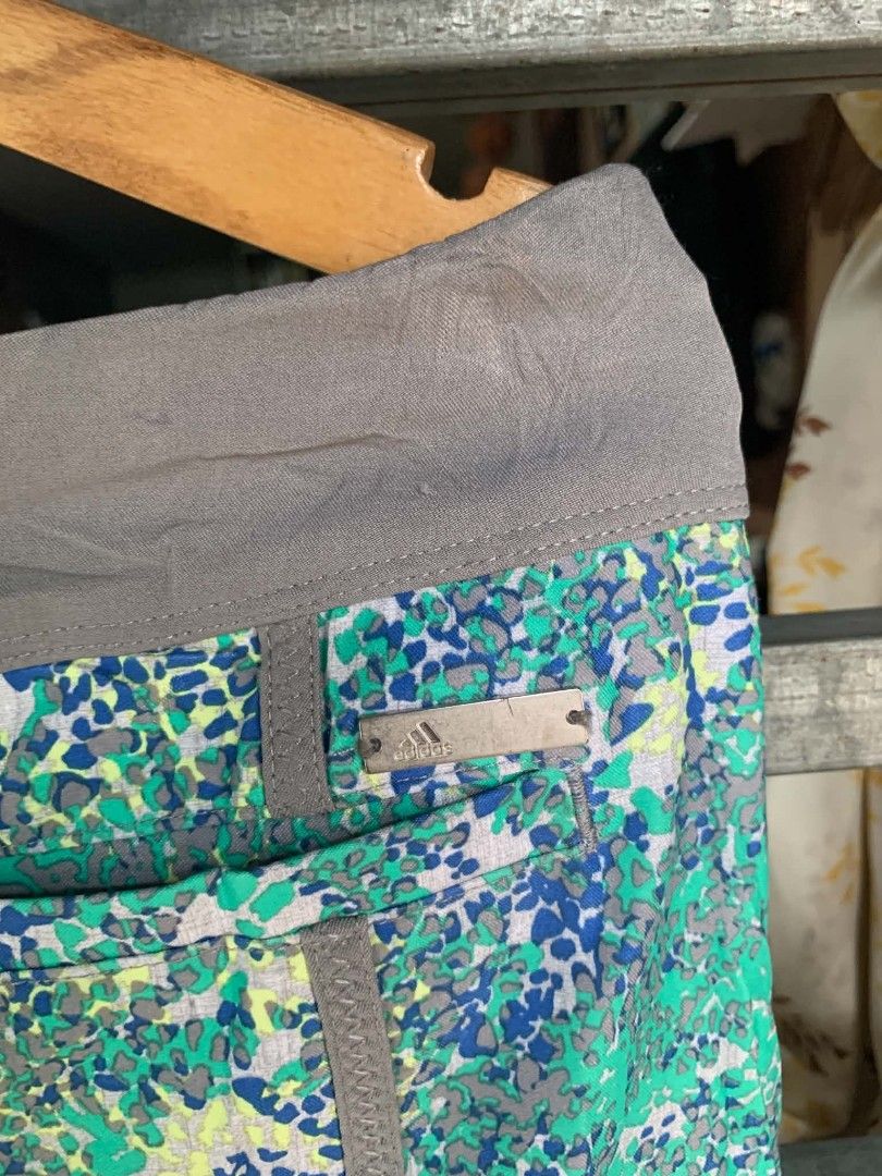 adidas skort (Category: Shorts) located in Rizal. Submitted by saint-nike11 (Listing ID 1467230540, Image 3). Description: adidas skort with inner bewang 34 to 36 haba 17 450 + sf.