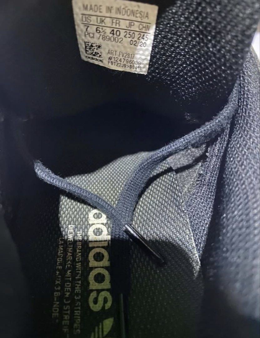 Adidas Super Star Authentic (Category: Casual Shoes) located in Bacolod City. Submitted by claiiyy (Listing ID 1467220677, Image 3). Description: SIZE 40 PM FOR MORE DETAILS .