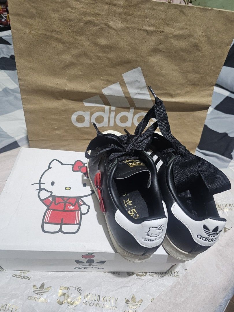 Adidas Superstar Hello kitty Collab sneaker (Category: Sneakers) located in Manila. Submitted by onlinesmartshopping12 (Listing ID 1467289012, Image 1). Description: no issue.